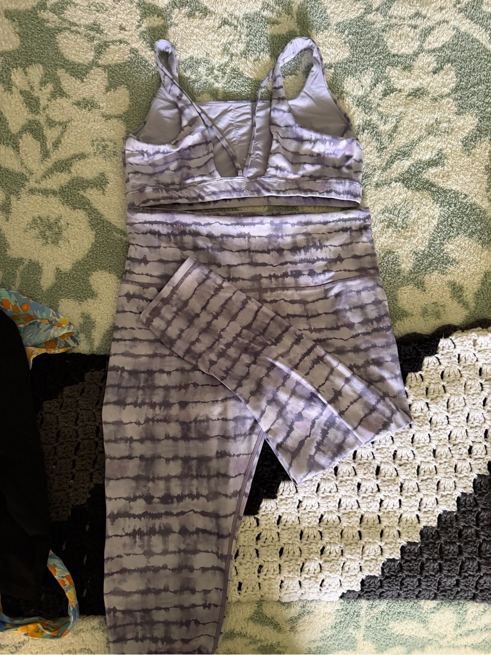 Athleta Lavender Tie-Dye Sports Bra and Leggings Set